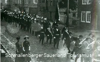 Schützenfest: Zug durch die Weststraße 1912.