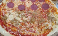 Pizza (Beispielbild)