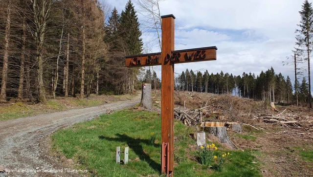 Ingrid-Kreuz bei Nesselbach